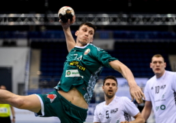 В заключительном матче квалификации мужского чемпионата Европы-2022 сборная Беларуси одержала победу над латвийцами — 30:26.