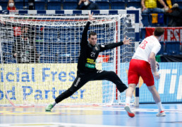 Ilya USIK (21) and Arkadiusz MORYTO (23) during the handball match Belarus vs Poland, Men’s EHF EURO 2022 Hungary, Slovakia, Bratislava, 16.01.2021, Mandatory Credit © Axel Heimken / kolektiff